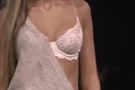 victoria's secret fashion show 1999