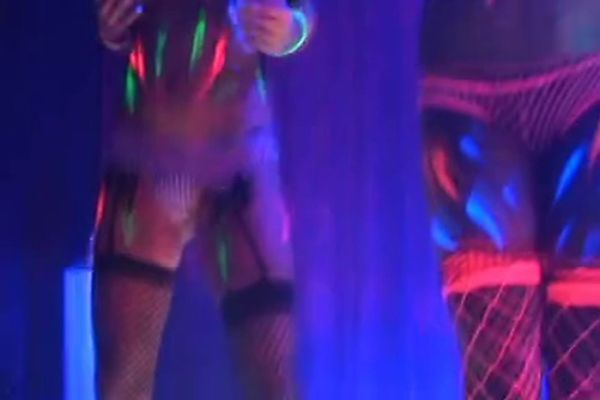 600px x 400px - Hot threesome music video with sexy teens - TNAFlix Porn Videos
