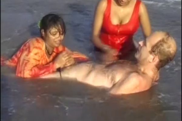 Indian Beach Porn - threesome indian beach fun - TNAFlix Porn Videos