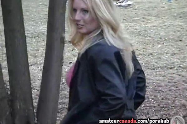 Wife Flashing Big Tits - Blonde big boobs wife flashing in public park bench ...