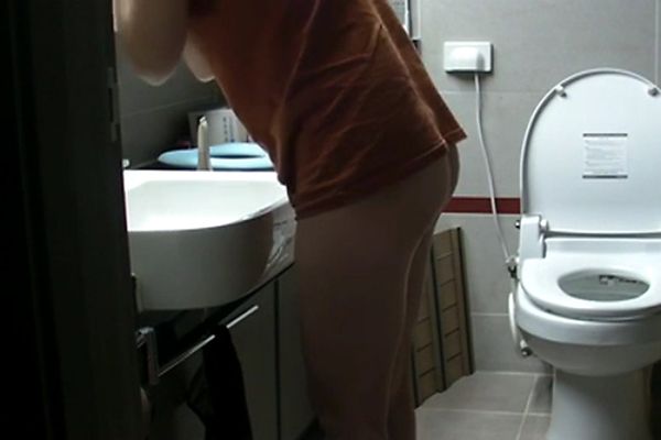 600px x 400px - Korean couple bathroom fuck - TNAFlix Porn Videos