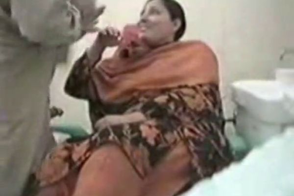 Sexy Video Pakistani Doctor - Karachi doctor fucking his patient TNAFlix Porn Videos