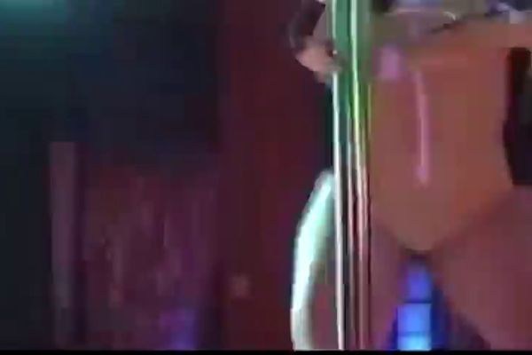 Table Dance - Culona en table dance - TNAFlix Porn Videos