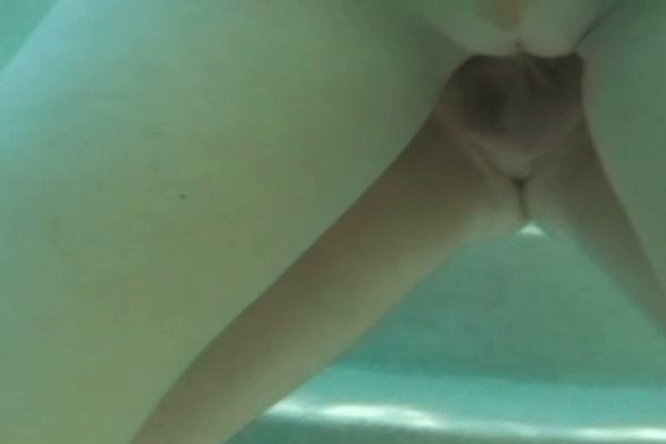 Amateur sweet redhead cunt fucked underwater for money ...