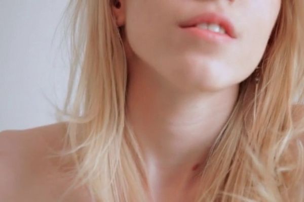 Blonde babe rubbing her juicy clit, pornsrar cherokee naked