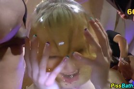 not meant thumb and forefinger of non dominant hand are not right