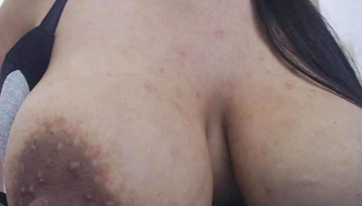Amazing dark nipples and areolas so so close!!!! - Tnaflix.com