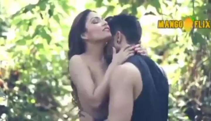 Jangal Me Magngal Hard Porn Jabardast - Model girl sudipa ke sath kiya jungle me mangal (Desi Hot) TNAFlix Porn  Videos