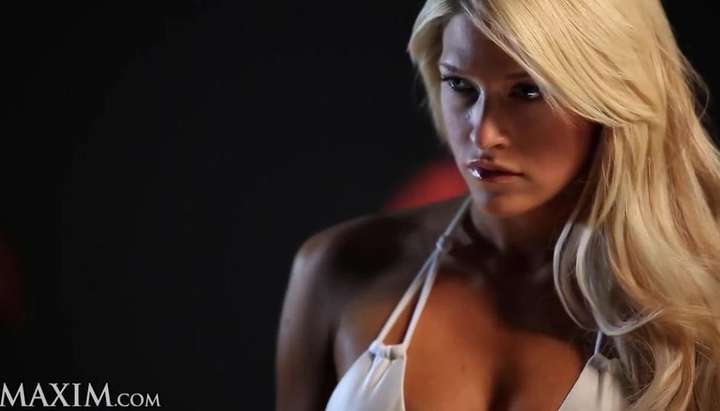 Diva Kelly - Sexy Diva Me Kelly Kelly's Behind The Scenes Of My Maxim Photoshoot TNAFlix  Porn Videos