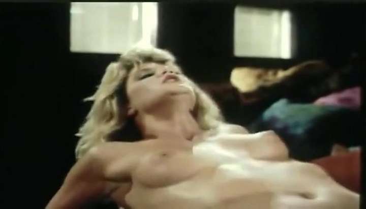 Traci Lords en Double Penetration 2 de 1987 full movie (Porno Dan) -  Tnaflix.com