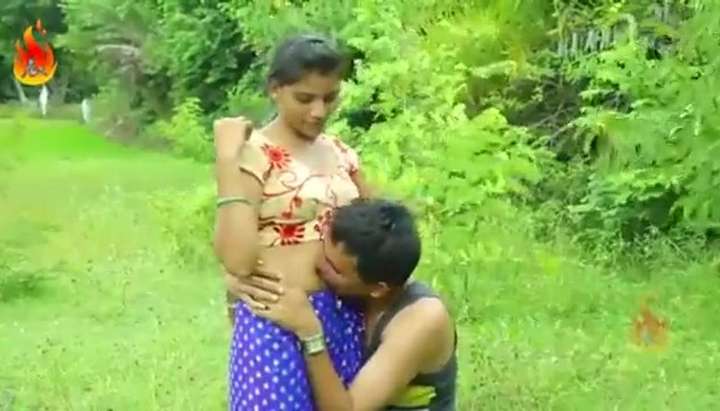 Desi Babes Sex - Sexy Indian desi girl fucking romance outdoor sex - desixmms.com -  Tnaflix.com