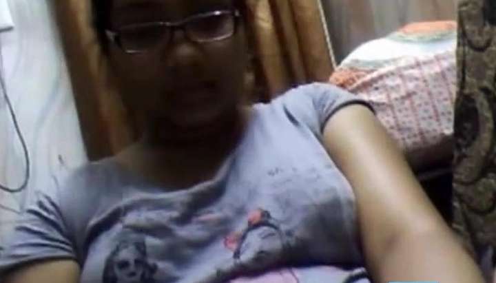 Bangladeshi Dhaka Sexy Video - Bangla desi Dhaka girl Sumia on Webcam - Tnaflix.com
