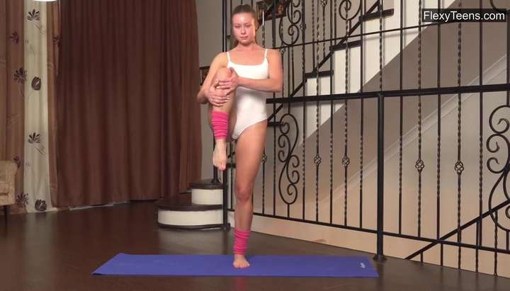 Flexible Legs Porn - Pink socks and flexible legs with pussy teen Tanya Soska TNAFlix Porn Videos