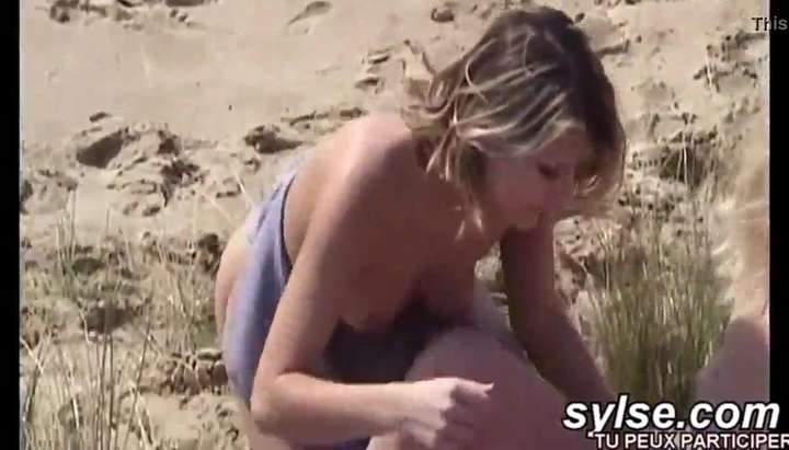 720px x 411px - Amateur lesbian orgy on beach TNAFlix Porn Videos
