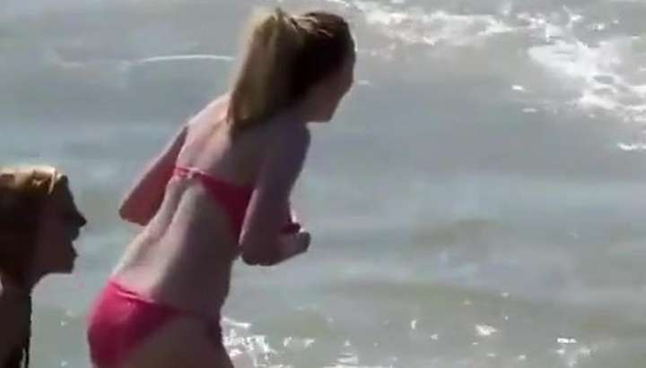 Big boobs teen in red bikini at beach (Big Tits) TNAFlix Porn Videos