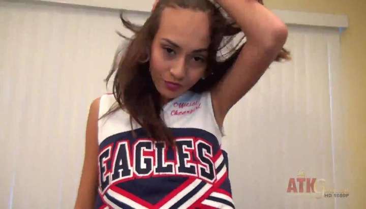 Cute cheerleader outfit on sexy girl Janice Griffith toying pussy  masturbation orgasm Porn Video - Tnaflix.com