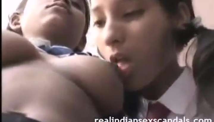 Bebs Sex - Naram Garam Indian Babes Sex - Tnaflix.com