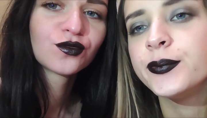 720px x 411px - Lesbian Messy lipstick challenge TNAFlix Porn Videos