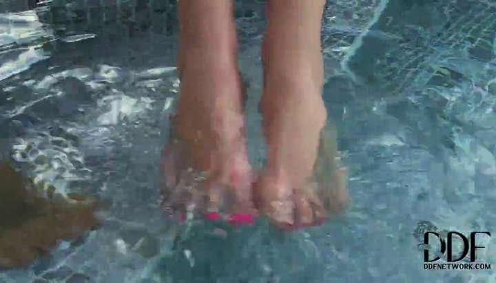 Sunny Day And Lesbian Wet Feet TNAFlix Porn Videos