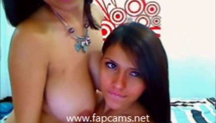 Colombian girl sucking friend's tits Porn Video - Tnaflix.com