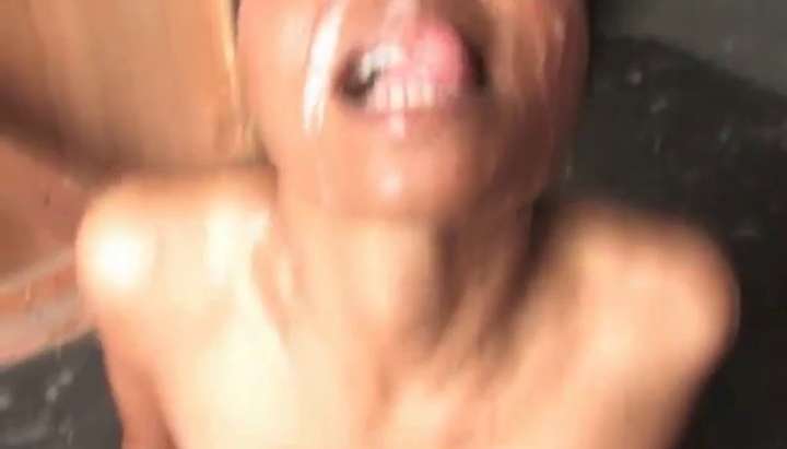 720px x 411px - Black Girl Rubbing During Bukkake Bath TNAFlix Porn Videos