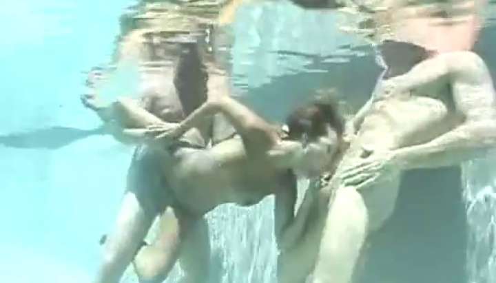 Underwater Asian Porn - Underwater Asian Threesome - Tnaflix.com