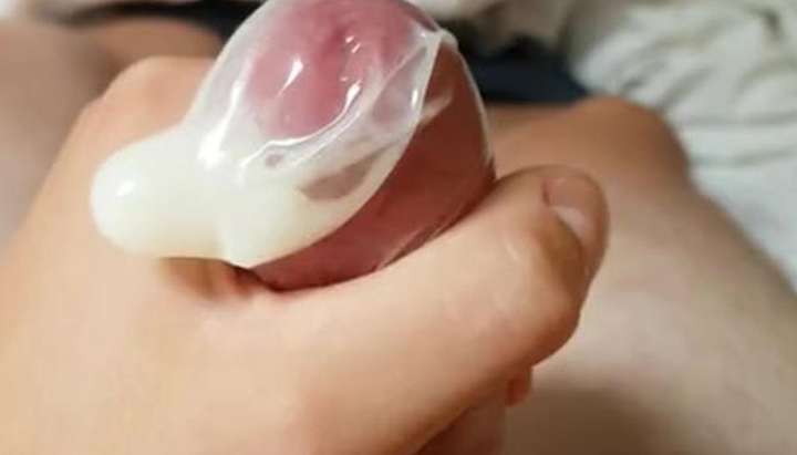 Using Condom Teen - 18 year old teen boy cum inside condom - Tnaflix.com