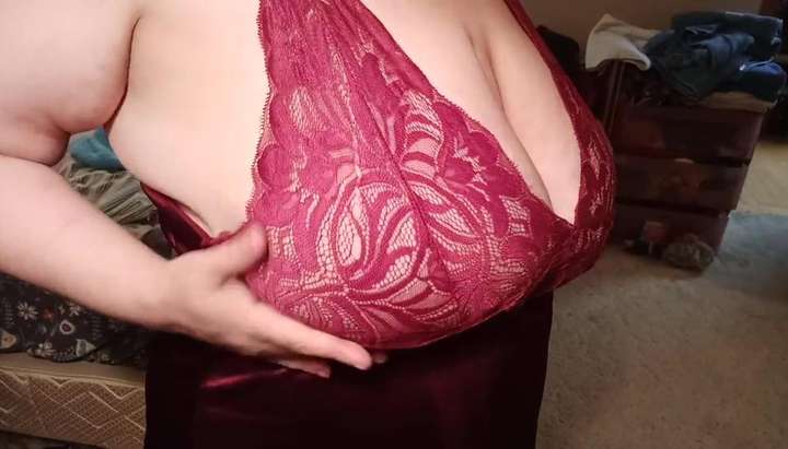 BBW in burgandy lingerie squeezing huge natural 38 jj boobs TNAFlix Porn  Videos