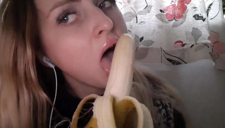 Girl Sucking Banana - random russian girl sucking banana - Tnaflix.com, page=3