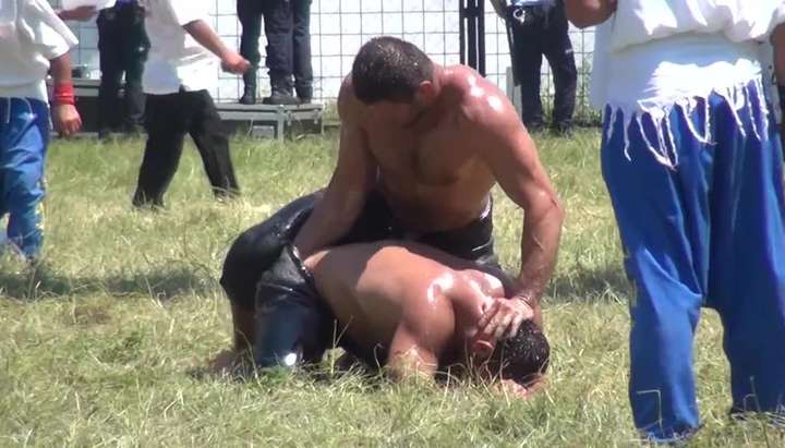 Turkish Wrestling Gay - Turkish oil wrestling - Tnaflix.com