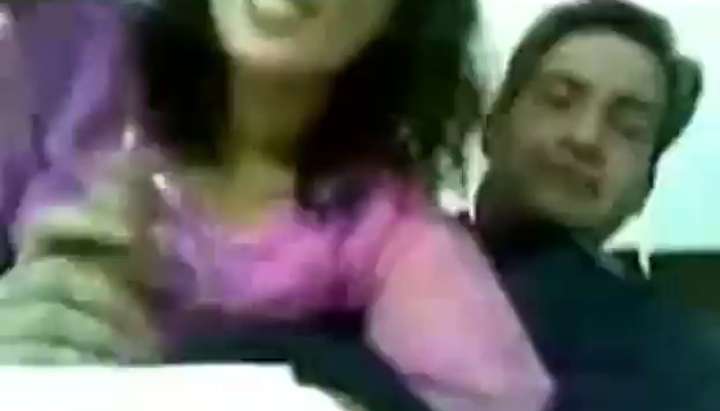 Karachi Sexy Massage - Karachi Lovers Scandal in 2012 - Tnaflix.com