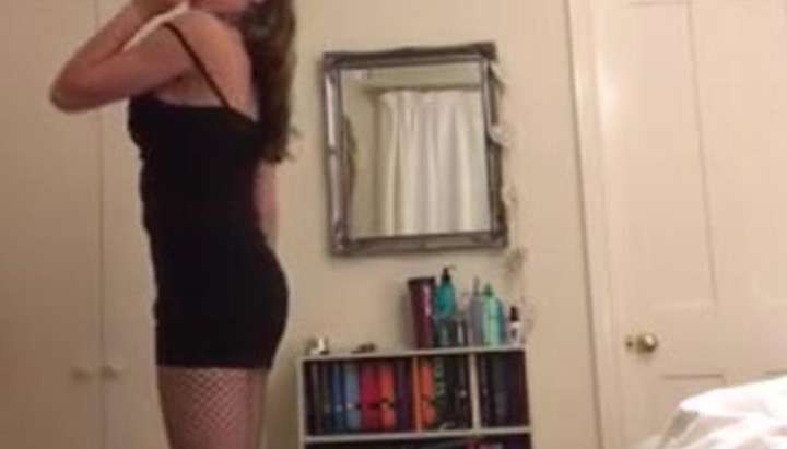 720px x 411px - Sexy black dress dancing and nude - Tnaflix.com