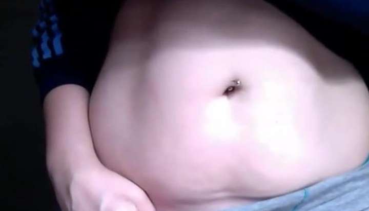 Belly button ring and fingering - Tnaflix.com
