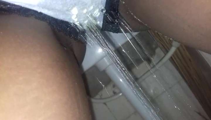 Ebony Peeing Porn - Young Ebony Girl Peeing Through Panties - Tnaflix.com