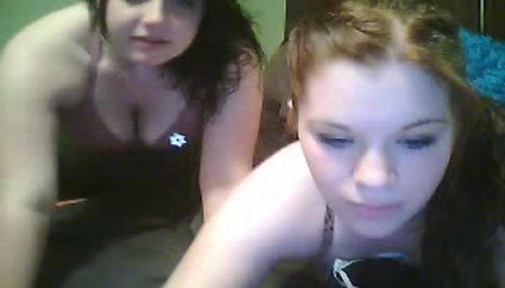 2 girls webcam - Tnaflix.com