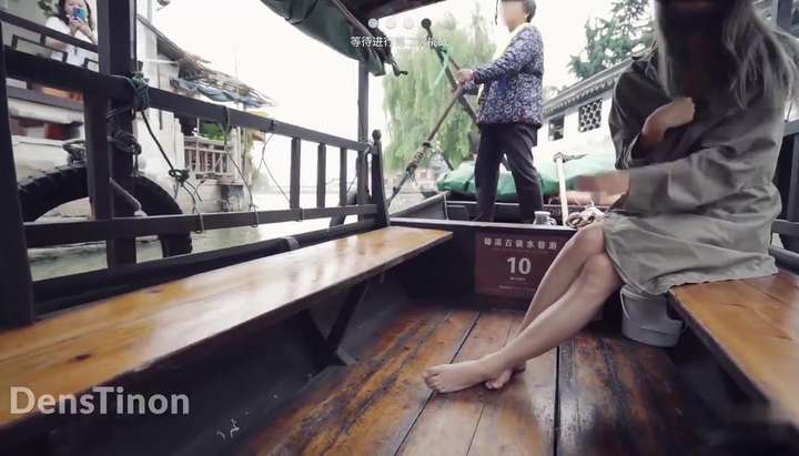 Asian Wife Nude In Public - Asian Teen Dared to be Naked in Public inside a boat - Tnaflix.com