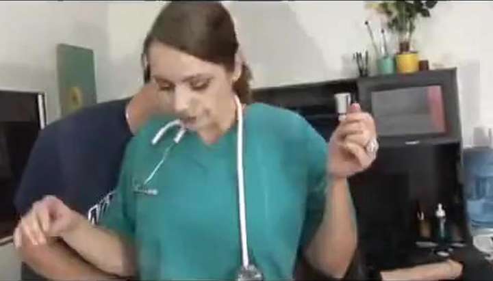 Petionent Cheating On Doctor Sex Video - Doctor cheating on her husband screw with her patient - Tnaflix.com