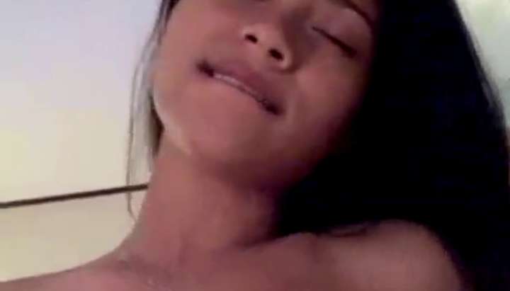 Webcam Filipina Twin Porn - Pinay Teen Liza 18 years old - Tnaflix.com