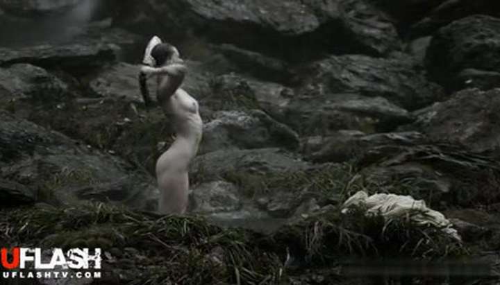 720px x 411px - Nude Scene of the Queen from Vikings - Tnaflix.com