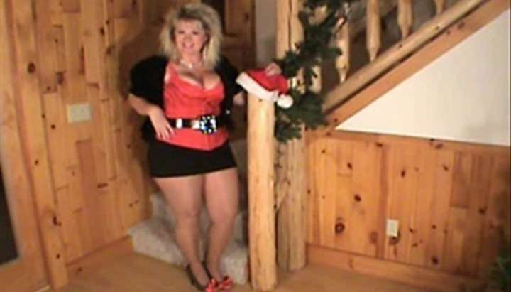 Christmas Mature Wife Porn - Hot Curvy Mature Christmas Bang - Tnaflix.com