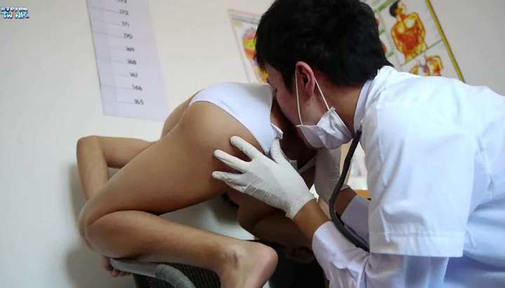Doctor Probing Asians Porn - DOCTORTWINK - Asian Boy Receives Kinky Medical Rectal Examination -  Tnaflix.com