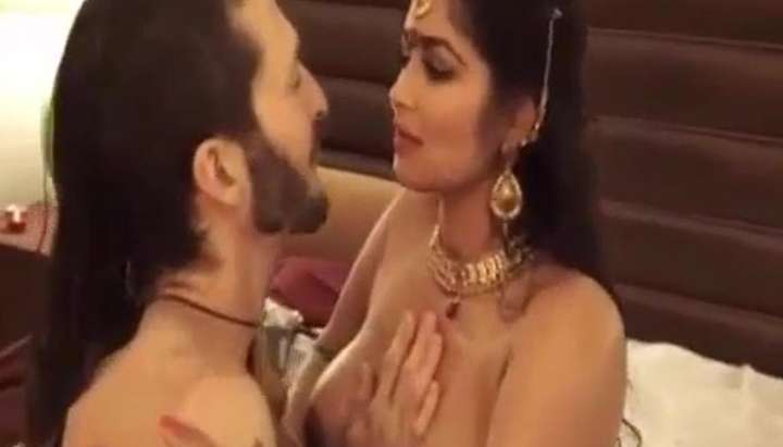 Focking Inglis To Hindi Dubbad - Indian Bollywood goddess Yami Gautam full Hindi dubbed porn movies -  Tnaflix.com
