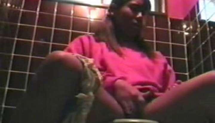720px x 411px - Black teen caught masturbating on the toilet hidden cam - video 1 -  Tnaflix.com
