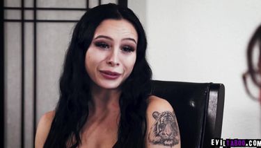 Lesbians highschool BBFs finally reunite in a sex (Mia Moore ...
