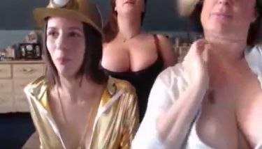 super funny girls party on the webcam cams TNAFlix Porn Videos