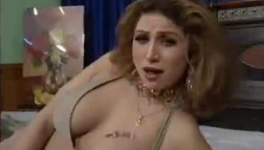 Big Butt Paki Aunty shakes Hot Begumi Boobs to Erotic Indian ...