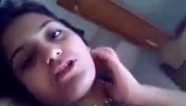 Desi Indian Babe Zoya Showing her Boobs & Fingering in Pussy Mms ...
