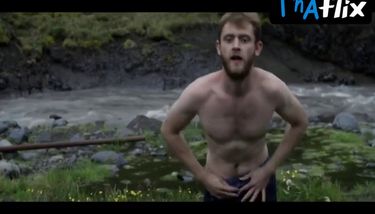 Maika Monroe Underwear, Butt Scene in Bokeh TNAFlix Porn Videos
