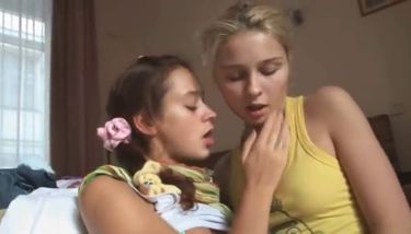 Kissing and masturbating of two girls TNAFlix Porn Videos