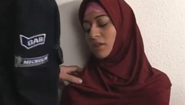 Oriental Paki Muslim Wife in Red Hijab cheats with BWC or Big ...